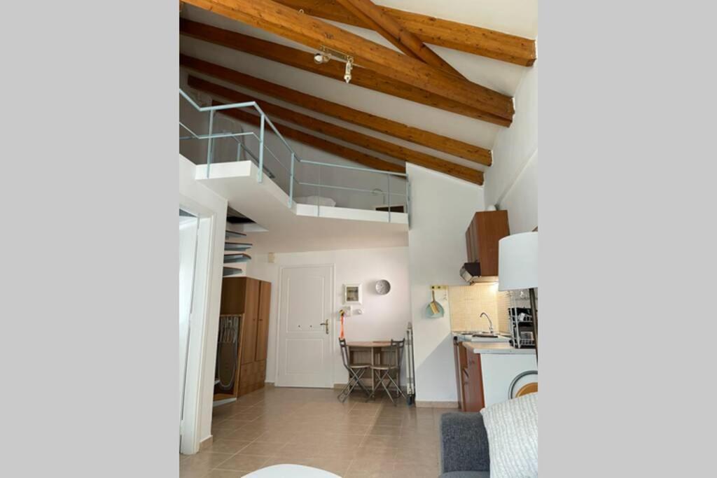 Attic Studio Stay Καλαμάτα Εξωτερικό φωτογραφία